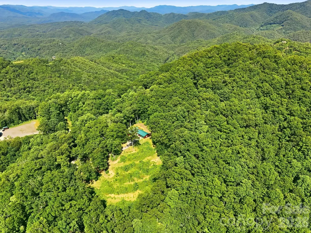 946, 140, 83 Honeysuckle Ridge Almond NC 28702