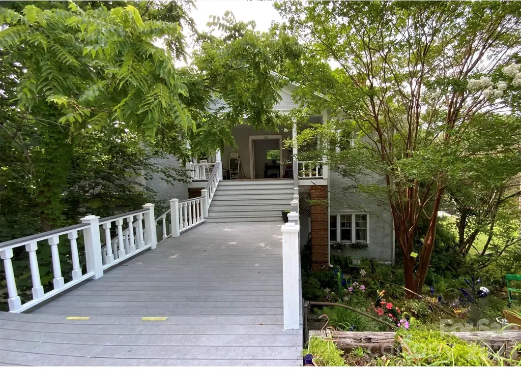 58 Seminary Street Saluda NC 28773