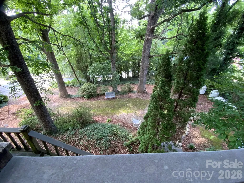 58 Seminary Street Saluda NC 28773