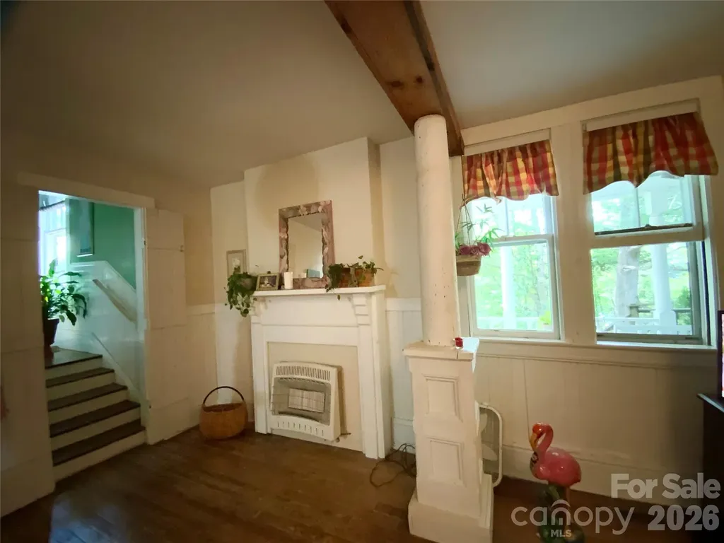 58 Seminary Street Saluda NC 28773