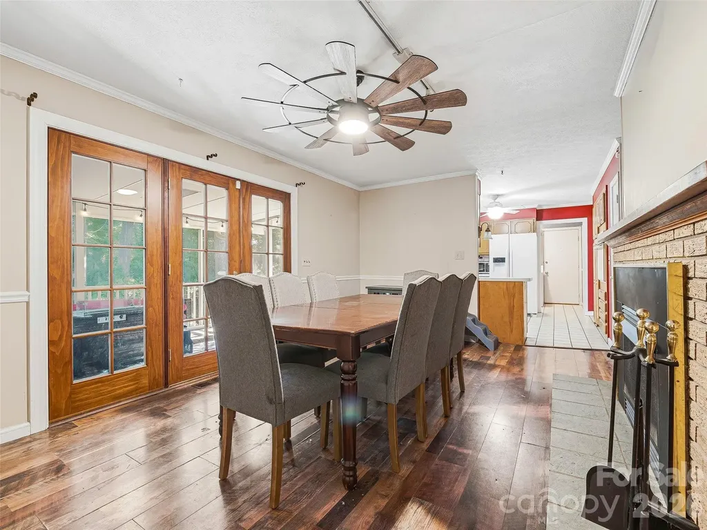 3158 Florida Drive Hendersonville NC 28792