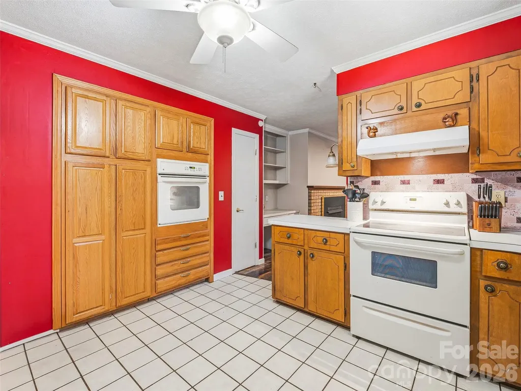 3158 Florida Drive Hendersonville NC 28792
