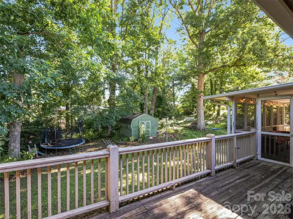3158 Florida Drive Hendersonville NC 28792