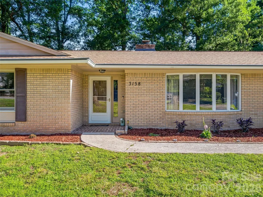 3158 Florida Drive Hendersonville NC 28792