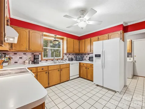 3158 Florida Drive Hendersonville NC 28792