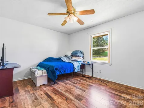 3158 Florida Drive Hendersonville NC 28792