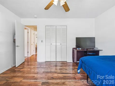 3158 Florida Drive Hendersonville NC 28792