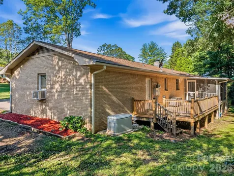 3158 Florida Drive Hendersonville NC 28792