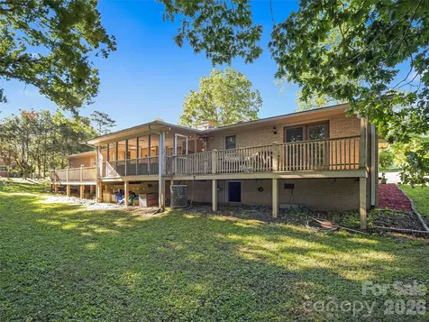 3158 Florida Drive Hendersonville NC 28792