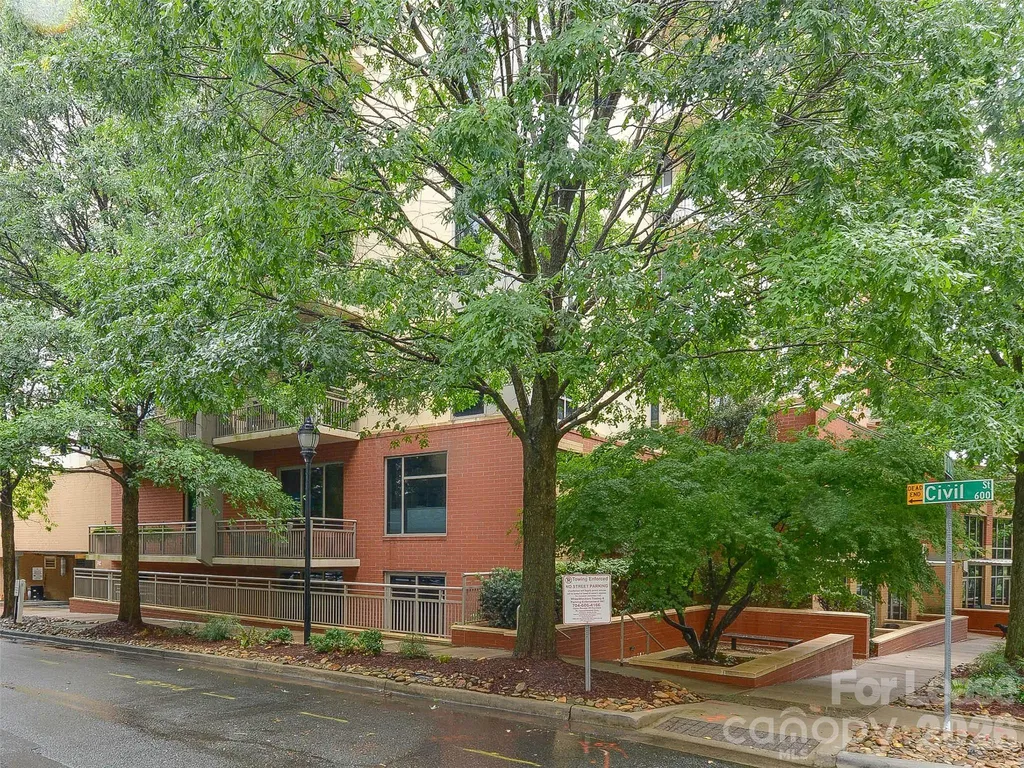 701 Royal Court Charlotte NC 28202