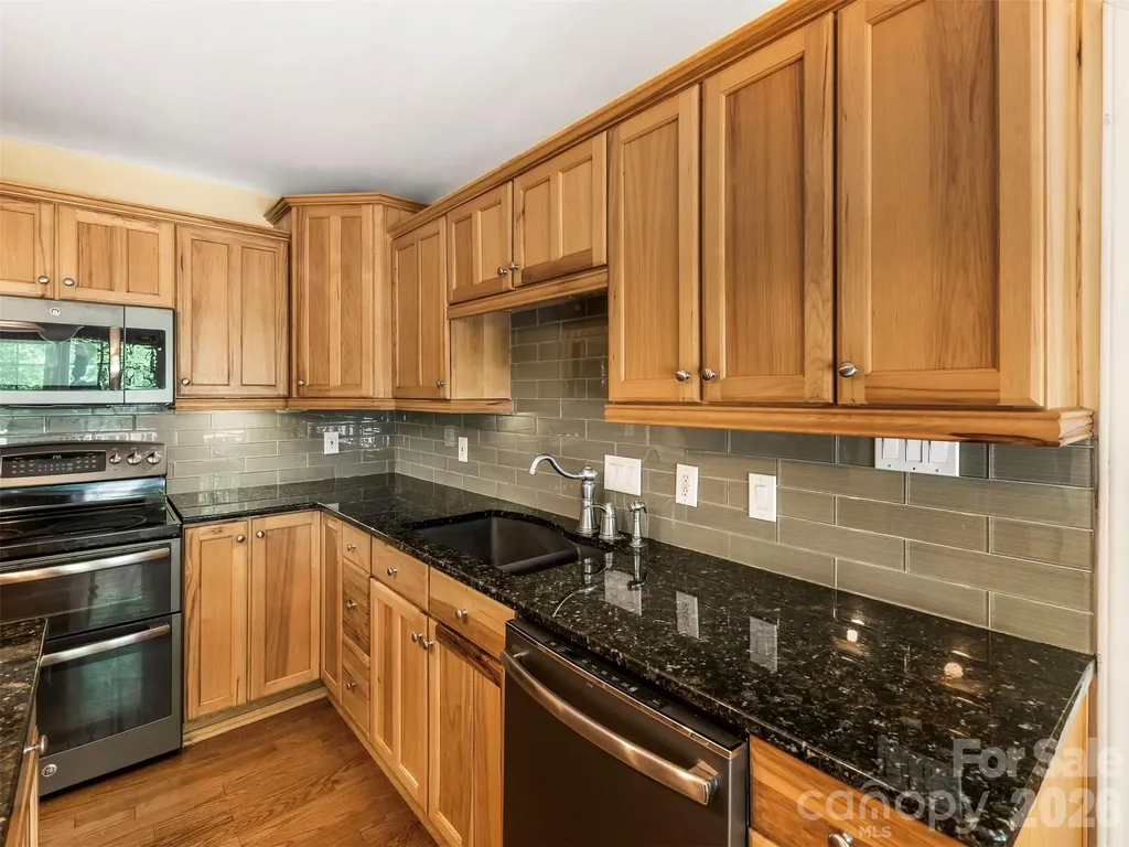 14437 Raynham Drive Charlotte NC 28262