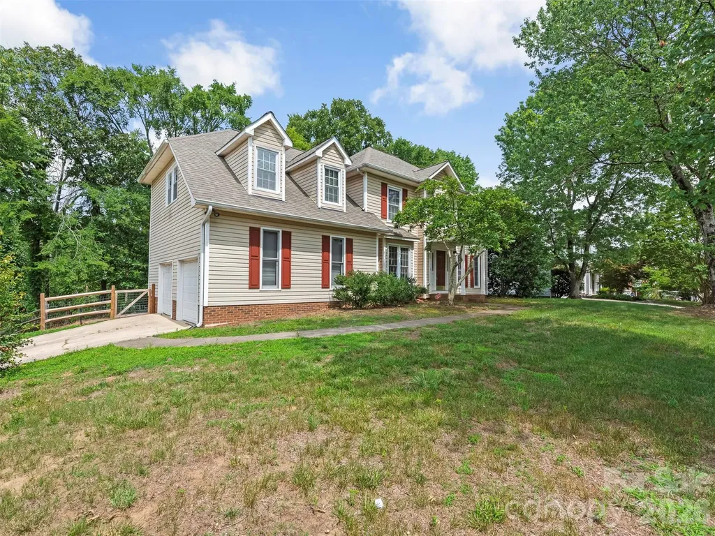 14437 Raynham Drive Charlotte NC 28262