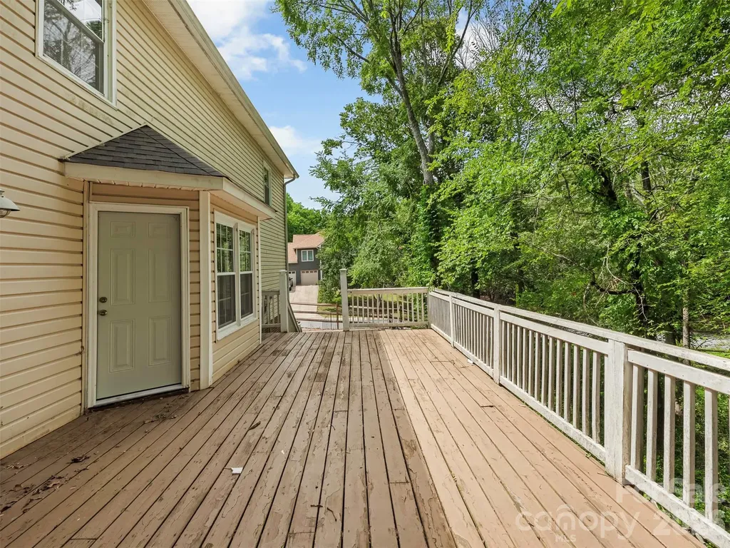14437 Raynham Drive Charlotte NC 28262