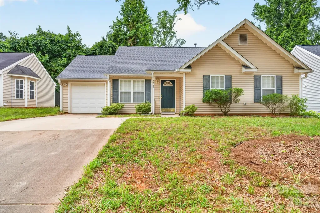 4627 Victory Lane Charlotte NC 28269