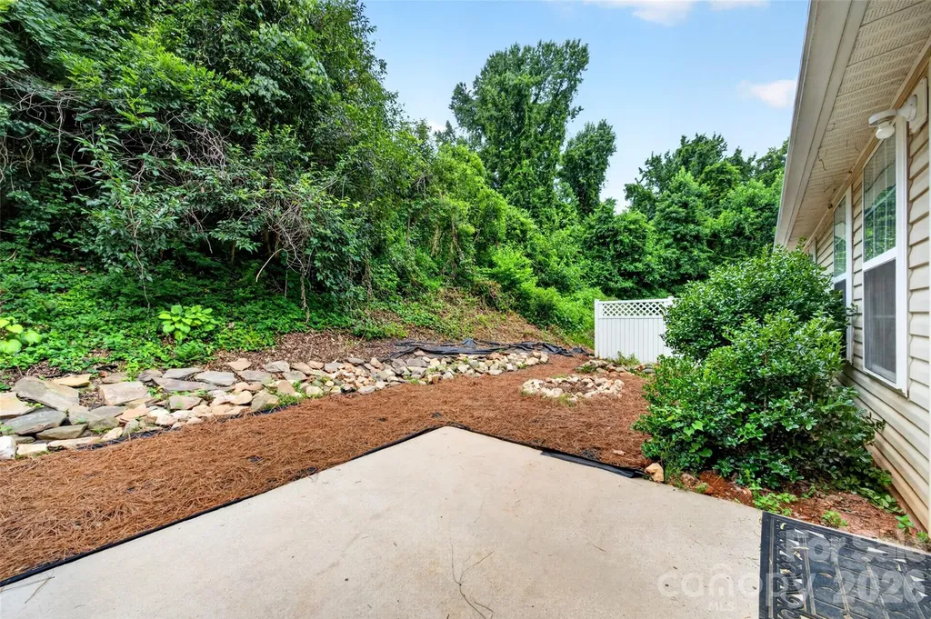 4627 Victory Lane Charlotte NC 28269
