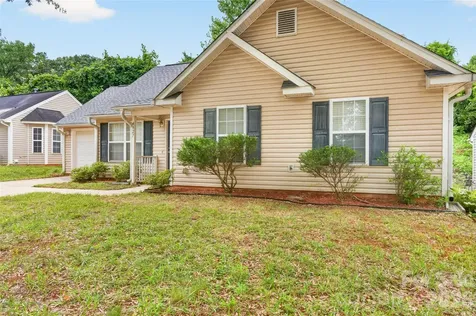 4627 Victory Lane Charlotte NC 28269