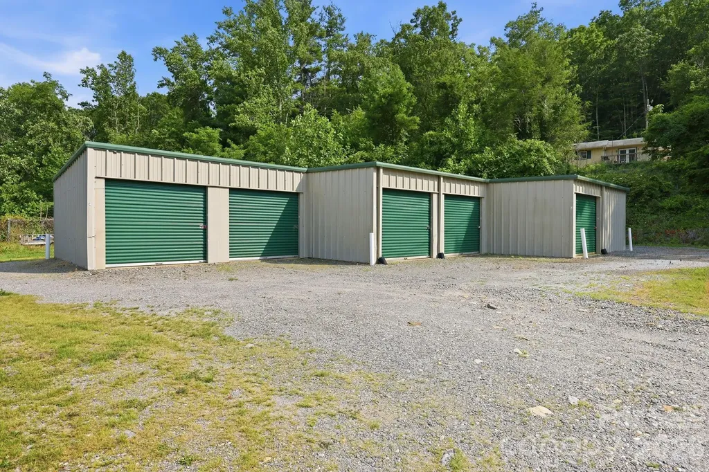 14 Huntley Circle Fairview NC 28730