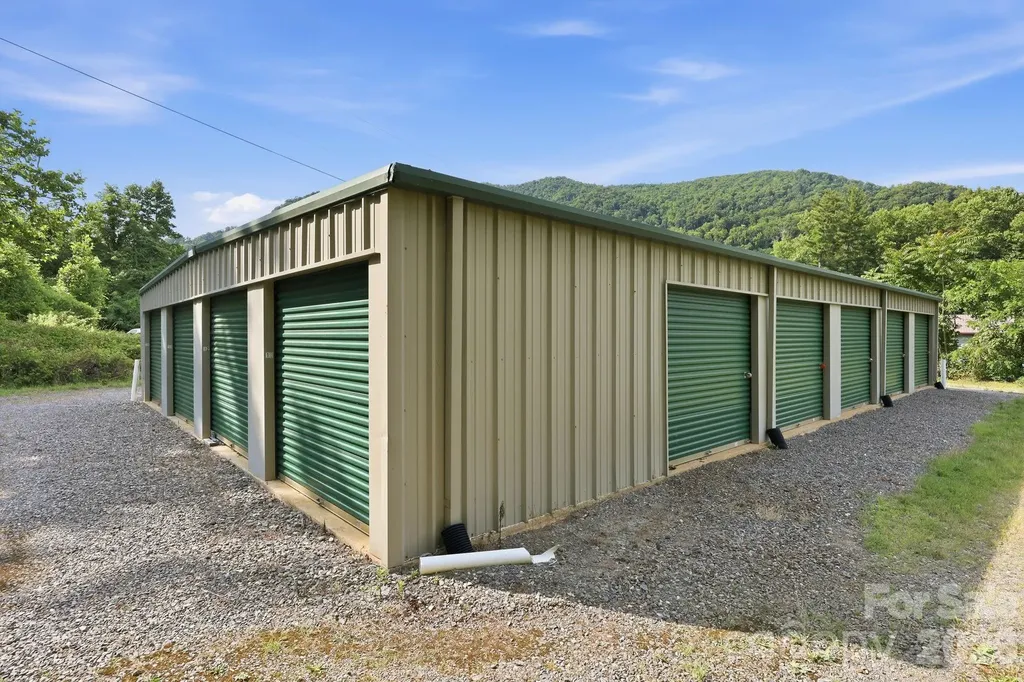 14 Huntley Circle Fairview NC 28730