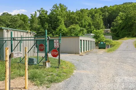 14 Huntley Circle Fairview NC 28730