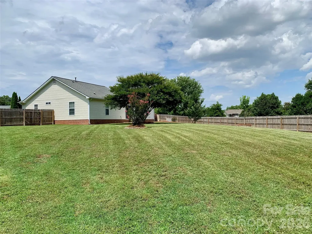 2301 Hunters Way Monroe NC 28110