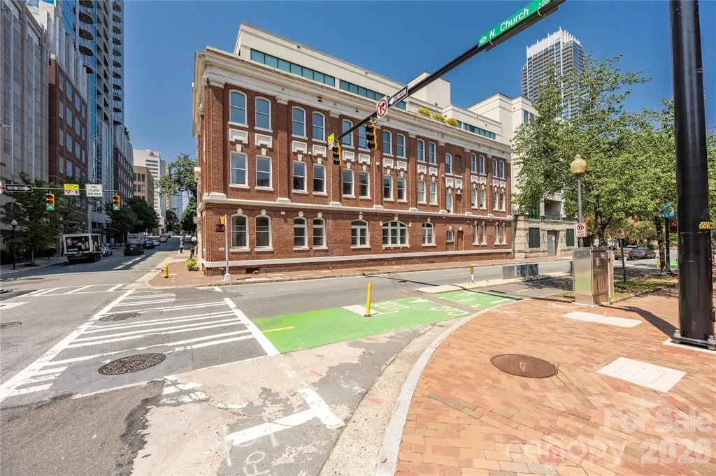 229 N Church Street Charlotte NC 28202