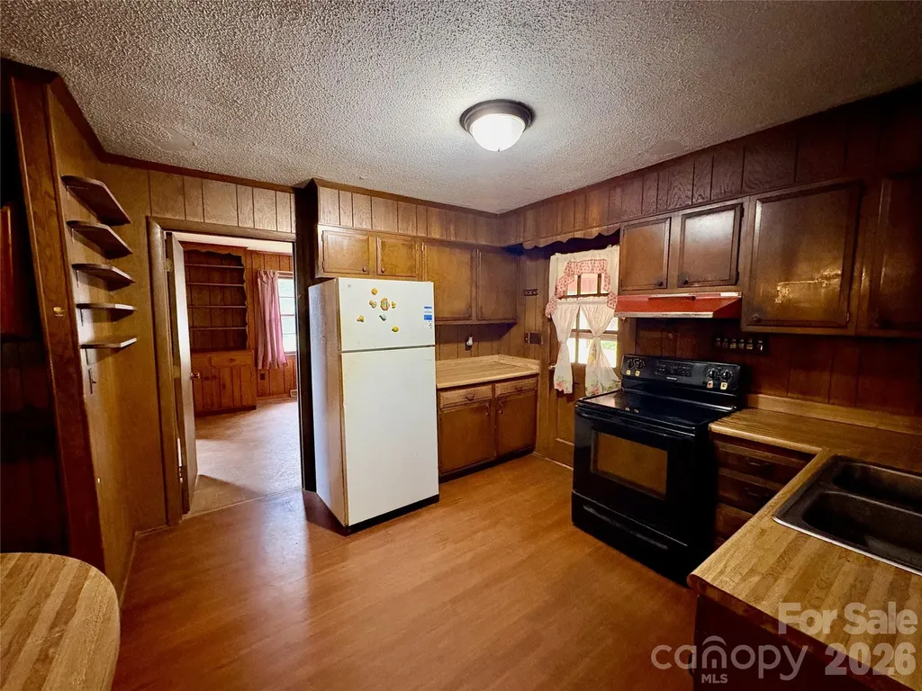 1812 Freemantown Road Lake Lure NC 28746