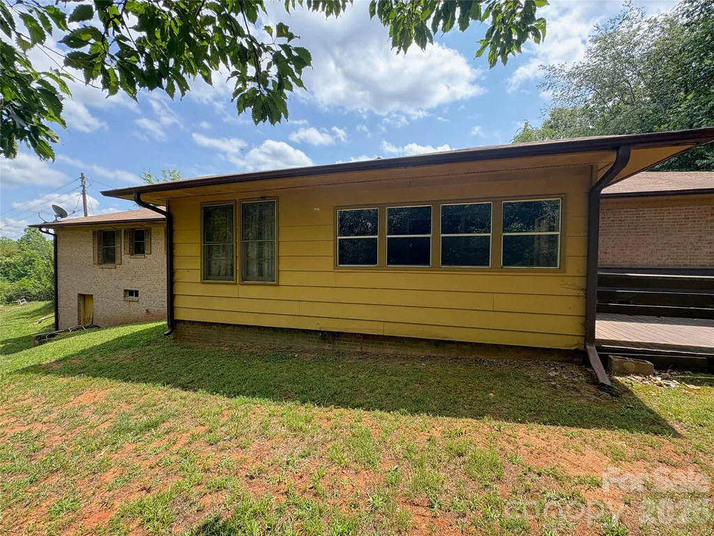 1812 Freemantown Road Lake Lure NC 28746