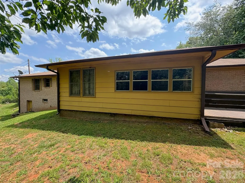 1812 Freemantown Road Lake Lure NC 28746