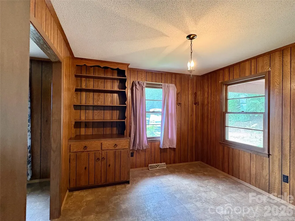 1812 Freemantown Road Lake Lure NC 28746