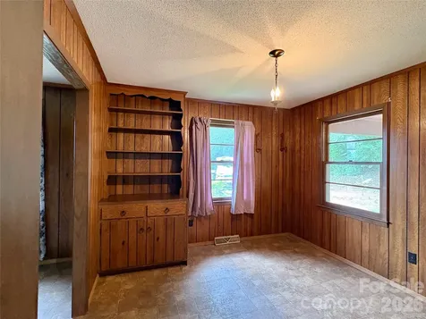 1812 Freemantown Road Lake Lure NC 28746