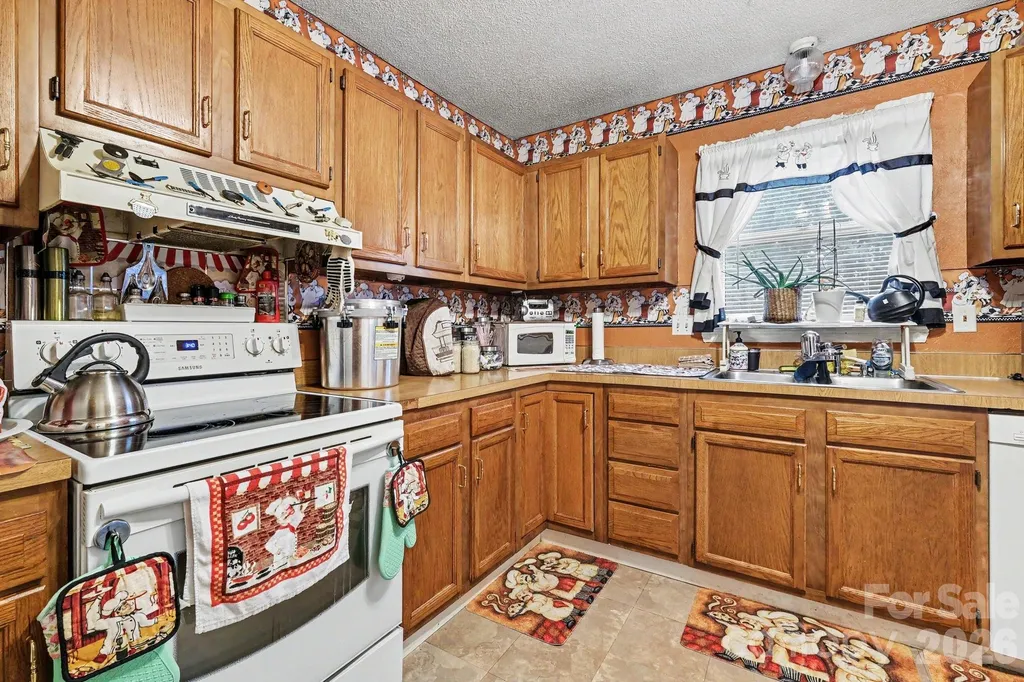 1600 Teddington Drive Charlotte NC 28214