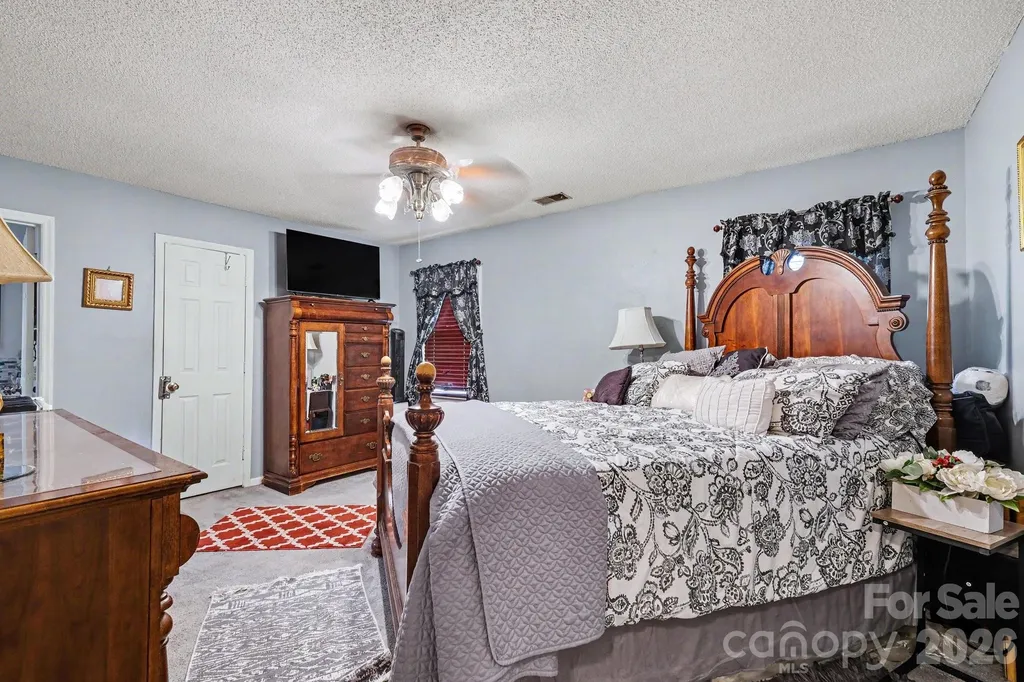1600 Teddington Drive Charlotte NC 28214