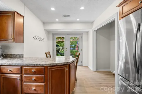 2 Five Oaks Lane Lake Wylie SC 29710