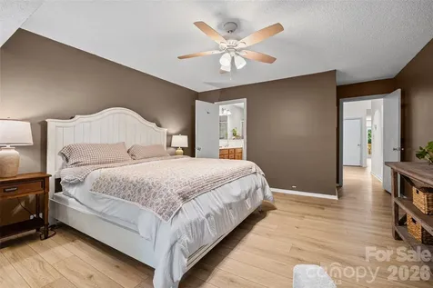 2 Five Oaks Lane Lake Wylie SC 29710