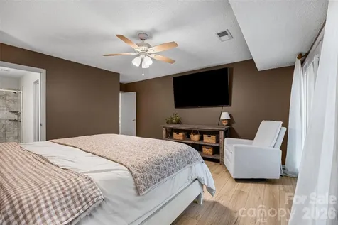 2 Five Oaks Lane Lake Wylie SC 29710