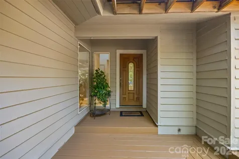 2 Five Oaks Lane Lake Wylie SC 29710