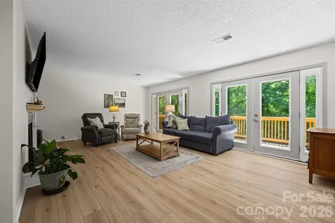 2 Five Oaks Lane Lake Wylie SC 29710