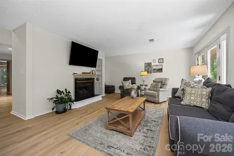 2 Five Oaks Lane Lake Wylie SC 29710