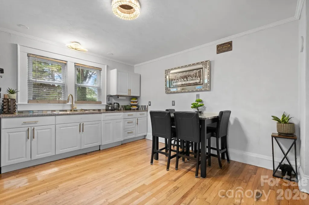 331 5th Avenue SE Hickory NC 28602