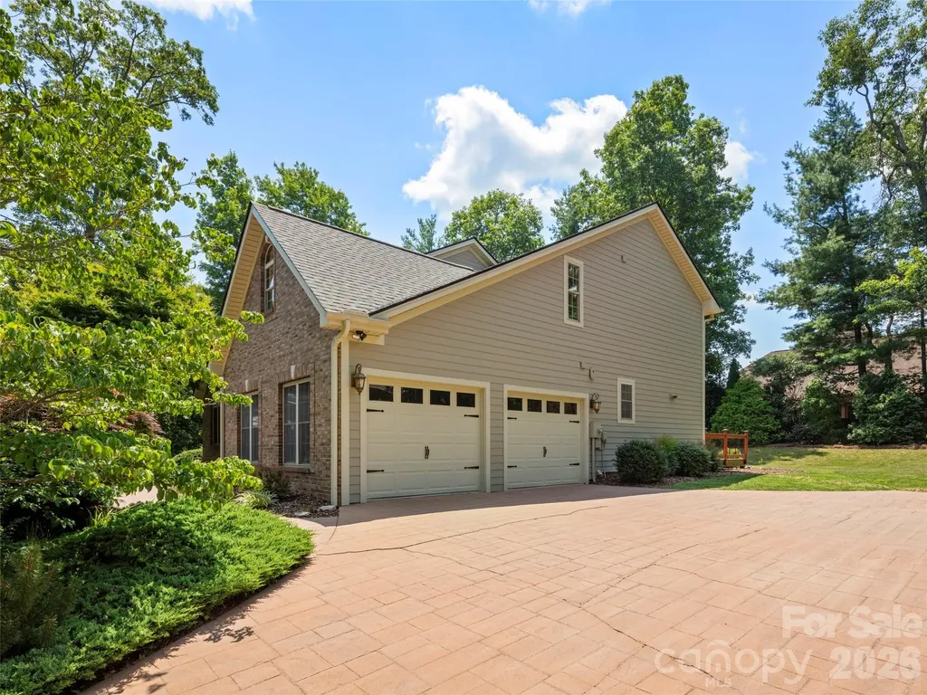 70 Ashley Woods Drive Arden NC 28704