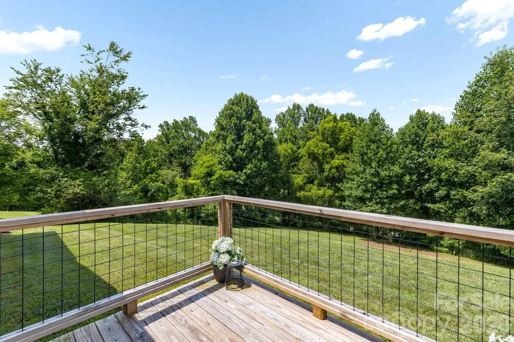 256 Phillips Valley Road Mars Hill NC 28754