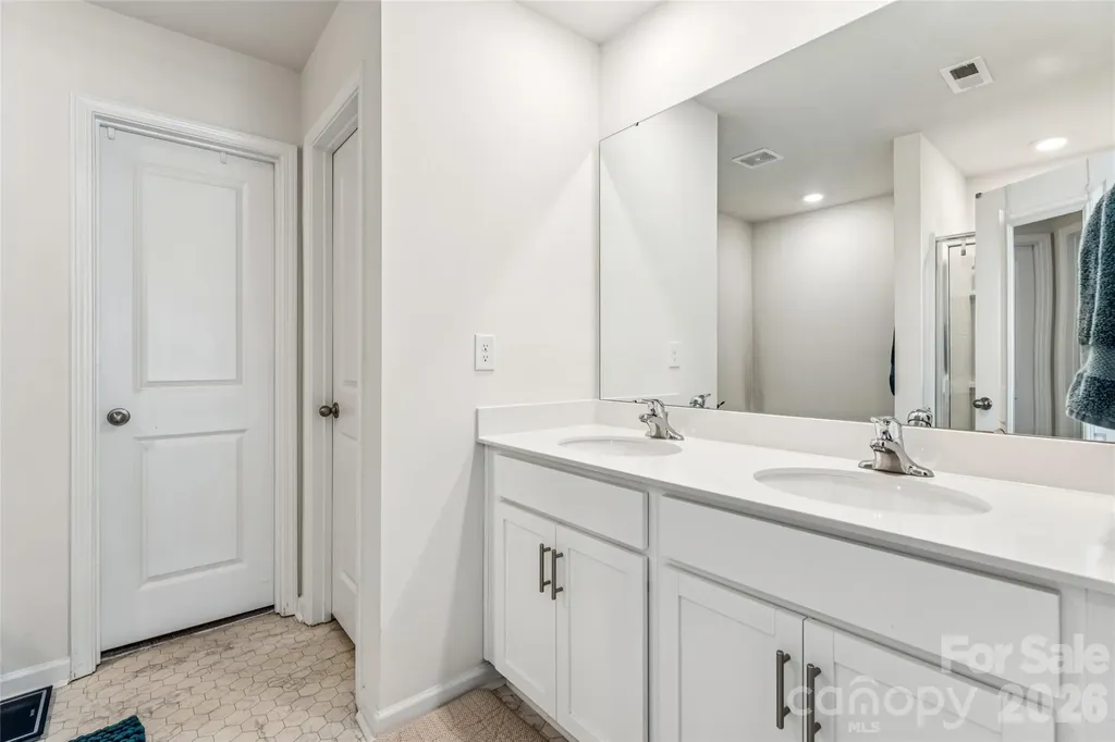 162 Giant Oak Avenue Statesville NC 28677
