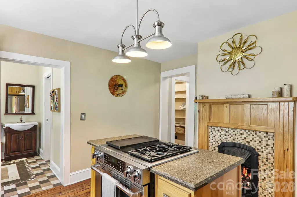23 Tuskeegee Street Asheville NC 28801