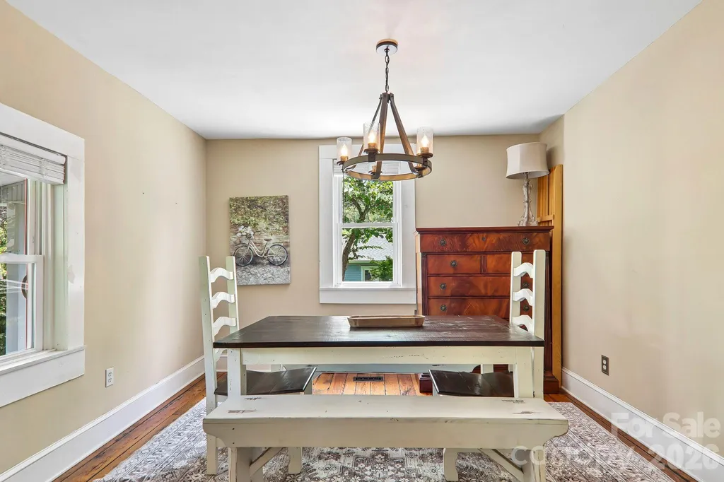 23 Tuskeegee Street Asheville NC 28801