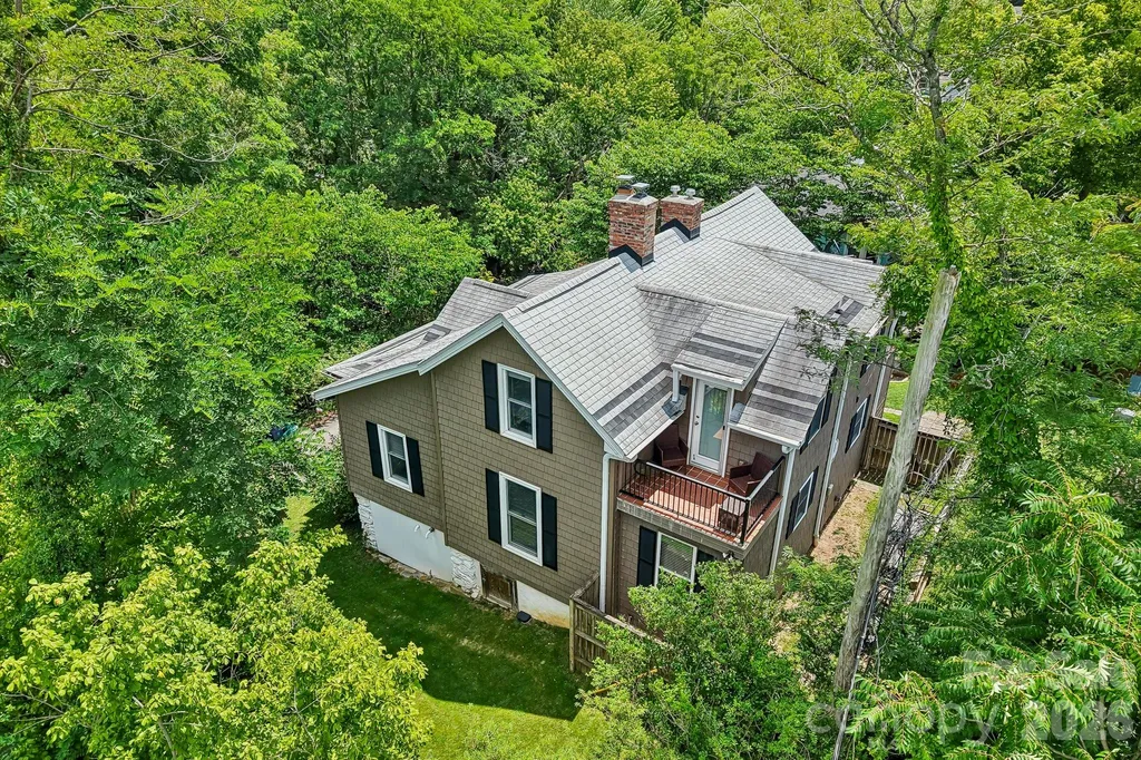 23 Tuskeegee Street Asheville NC 28801