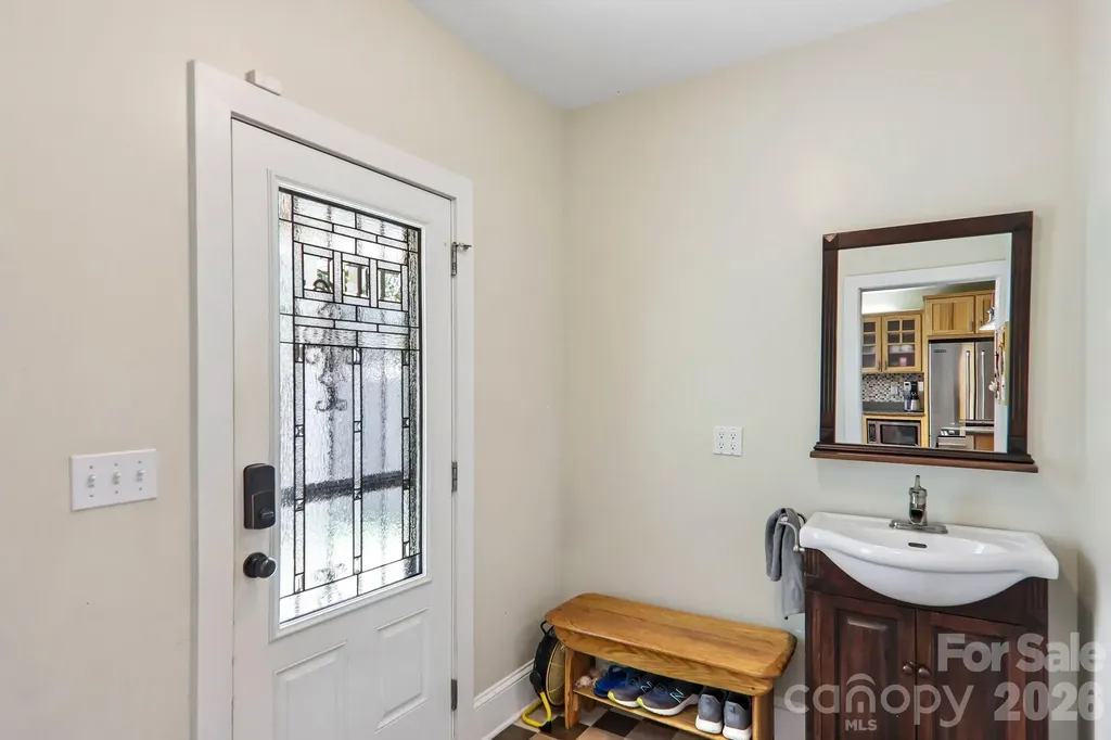 23 Tuskeegee Street Asheville NC 28801
