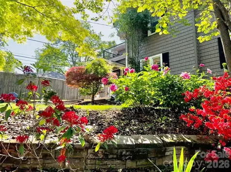 23 Tuskeegee Street Asheville NC 28801