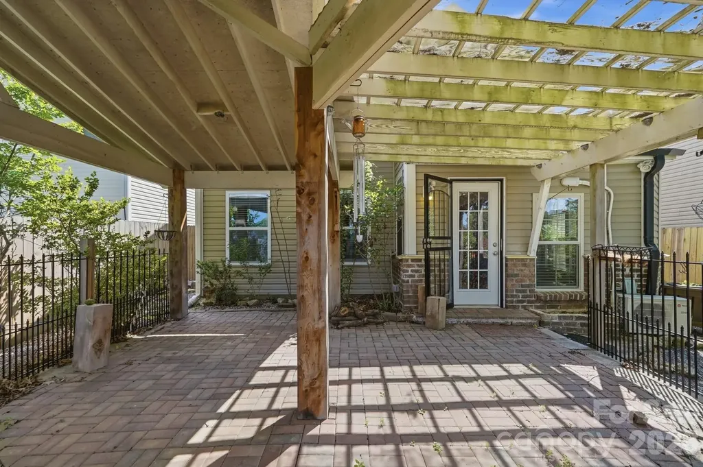 2740 Bramble Ridge Court Charlotte NC 28215