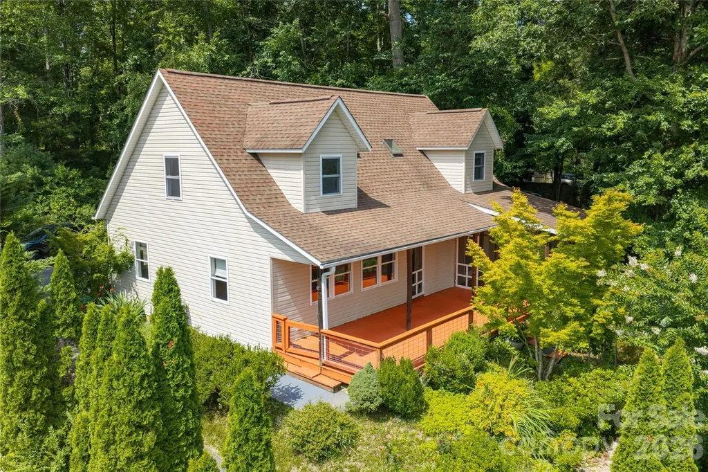 847 N Lakeside Drive Hendersonville NC 28739