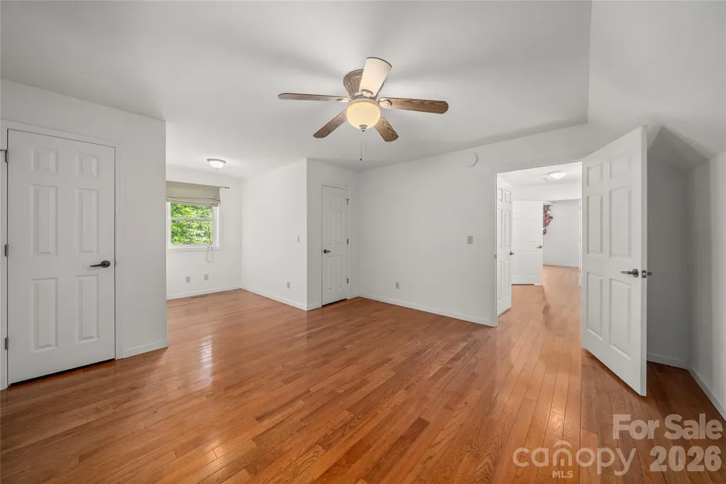 847 N Lakeside Drive Hendersonville NC 28739